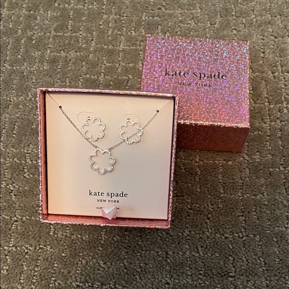 Kate Spade Silver Floral Jewelry Set - Picture 1 of 3